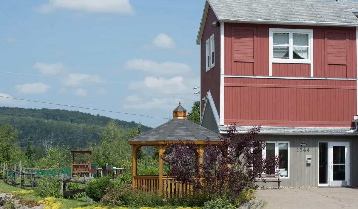 Photo 1 sur 7, Les Résidences du Manoir St-Adolphe inc.
